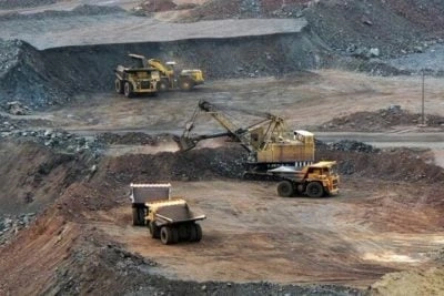 Китай отримав 200 тисяч тонн руди з одного з найбільших родовищ Африки